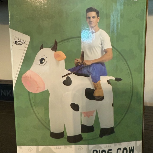 Inflatable Ride-On Cow Costume - Picture 4 of 5